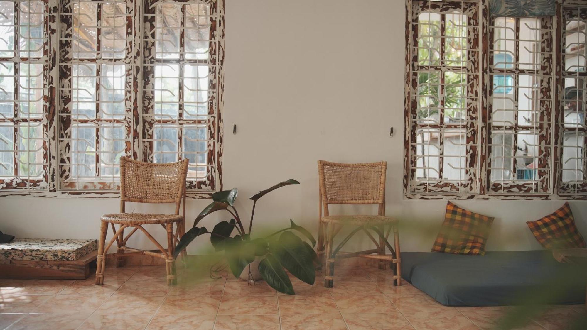 Dreamy Surf House Hotel Weligama Ngoại thất bức ảnh