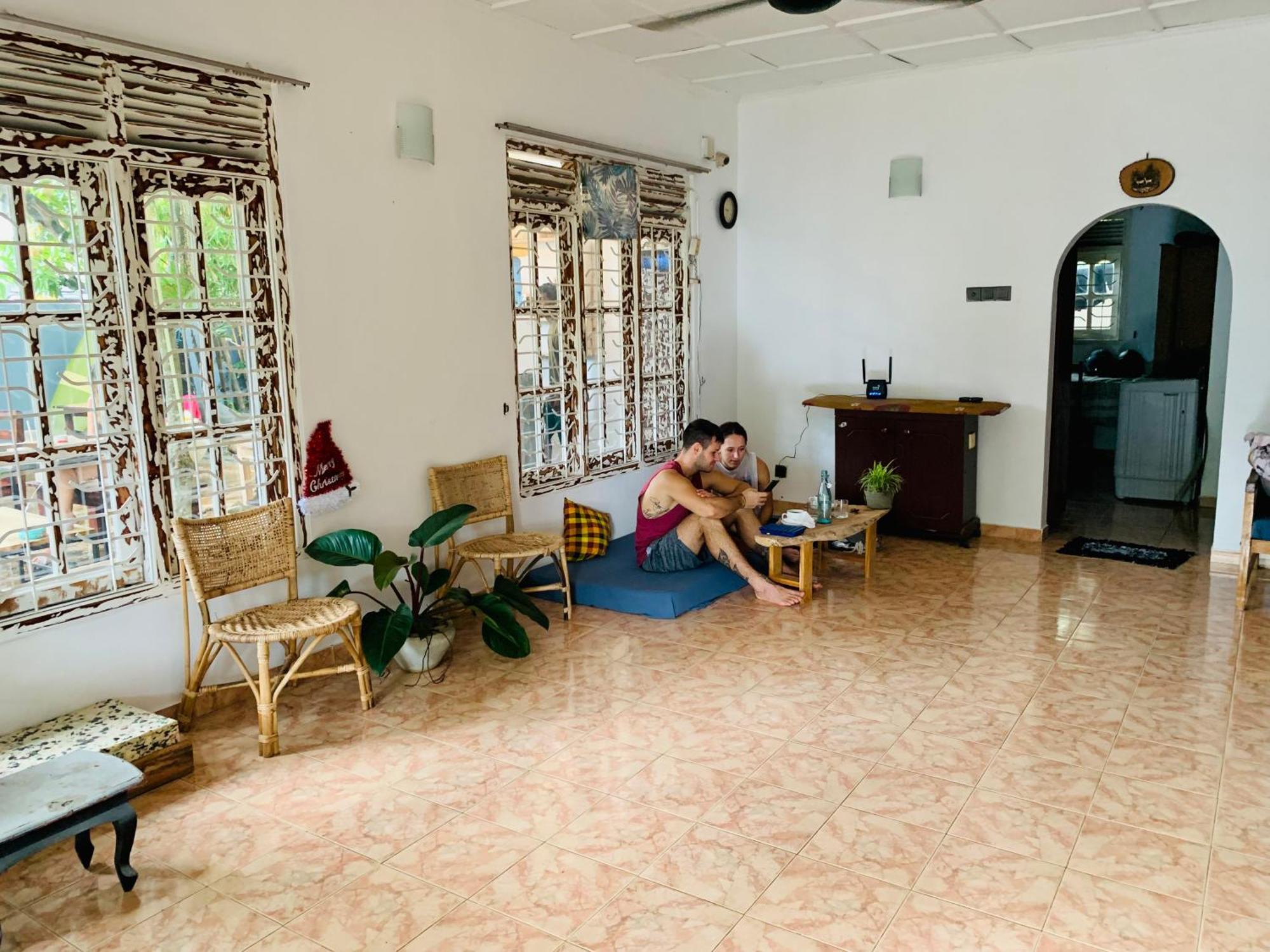 Dreamy Surf House Hotel Weligama Ngoại thất bức ảnh