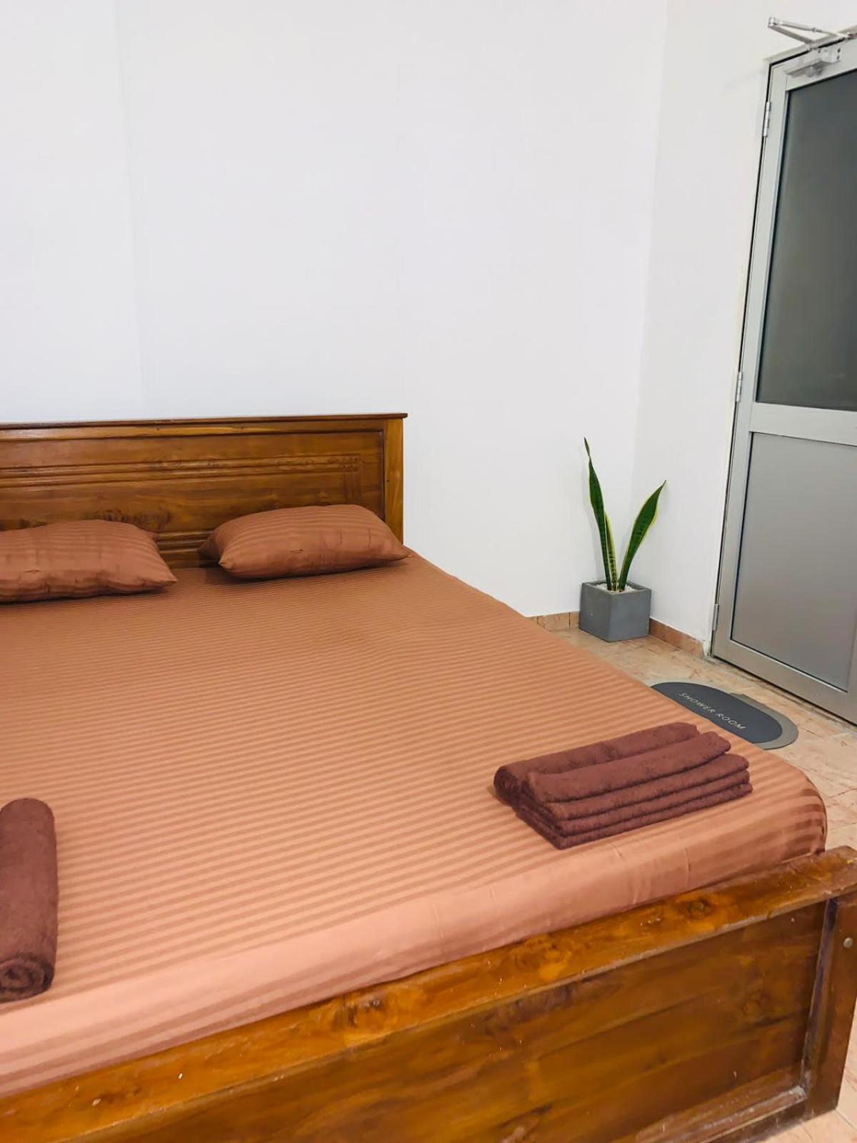 Dreamy Surf House Hotel Weligama Ngoại thất bức ảnh