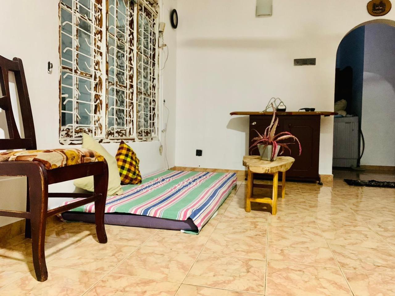 Dreamy Surf House Hotel Weligama Ngoại thất bức ảnh